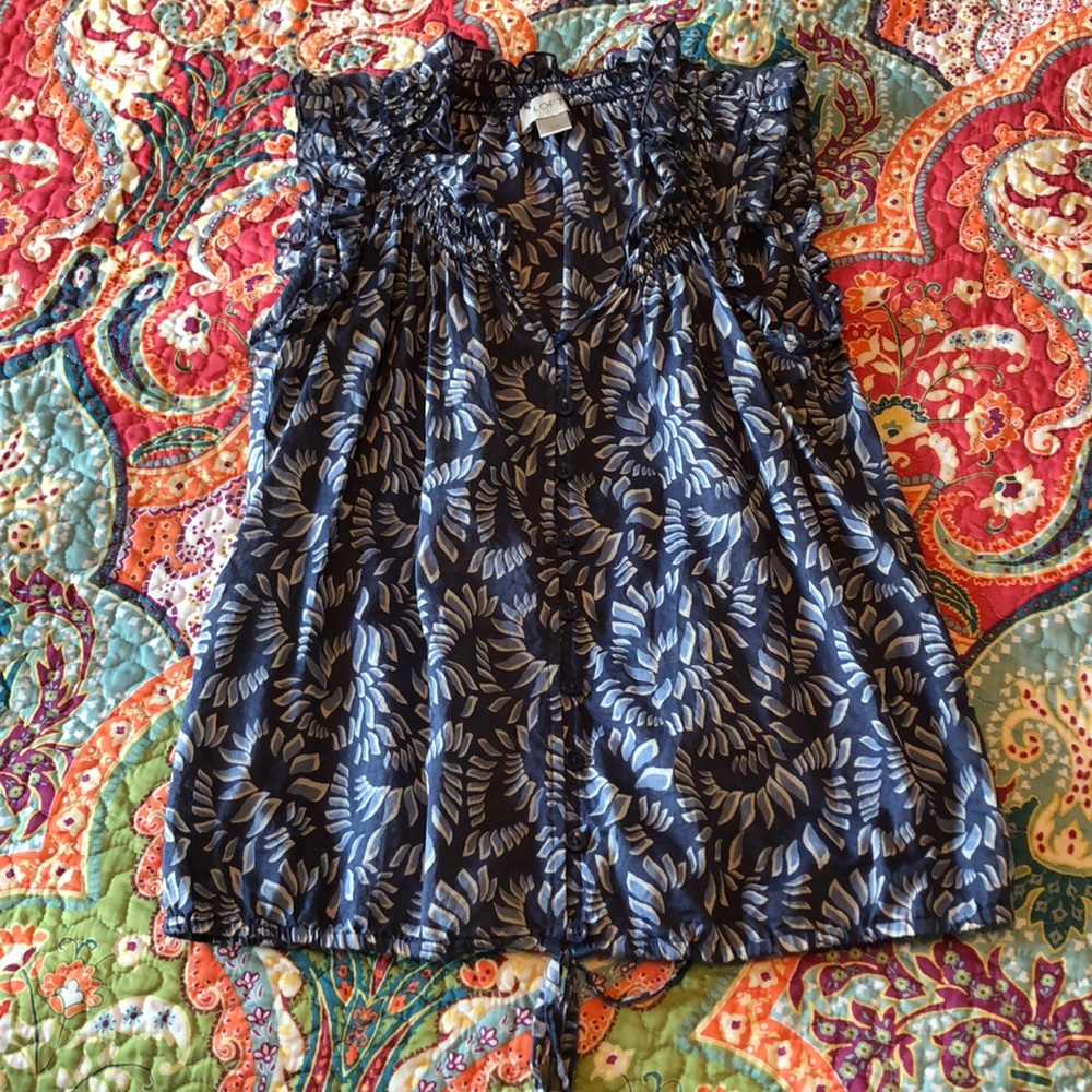 Sleeveless blouse